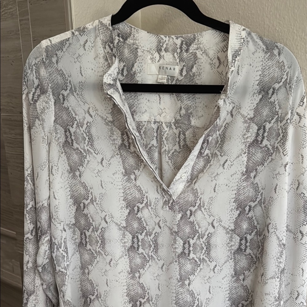 Kenar Gray and White Snake Print Pattern beautiful long sleeve top blouse